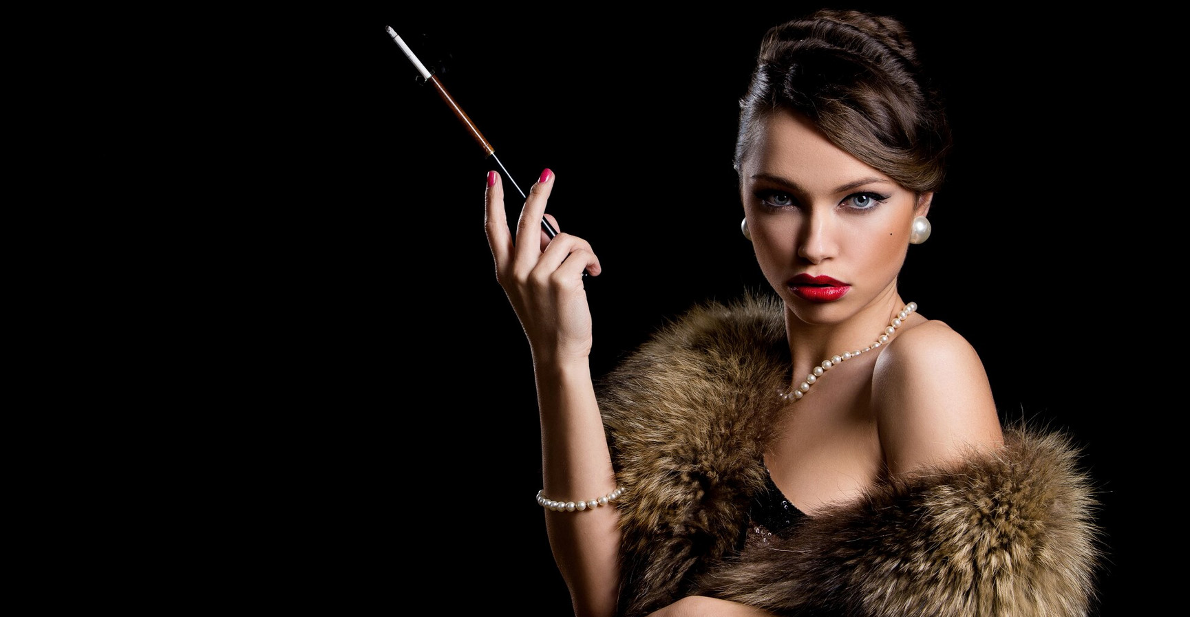 The Impact of Celebrity Culture on Our Social Media Behavior